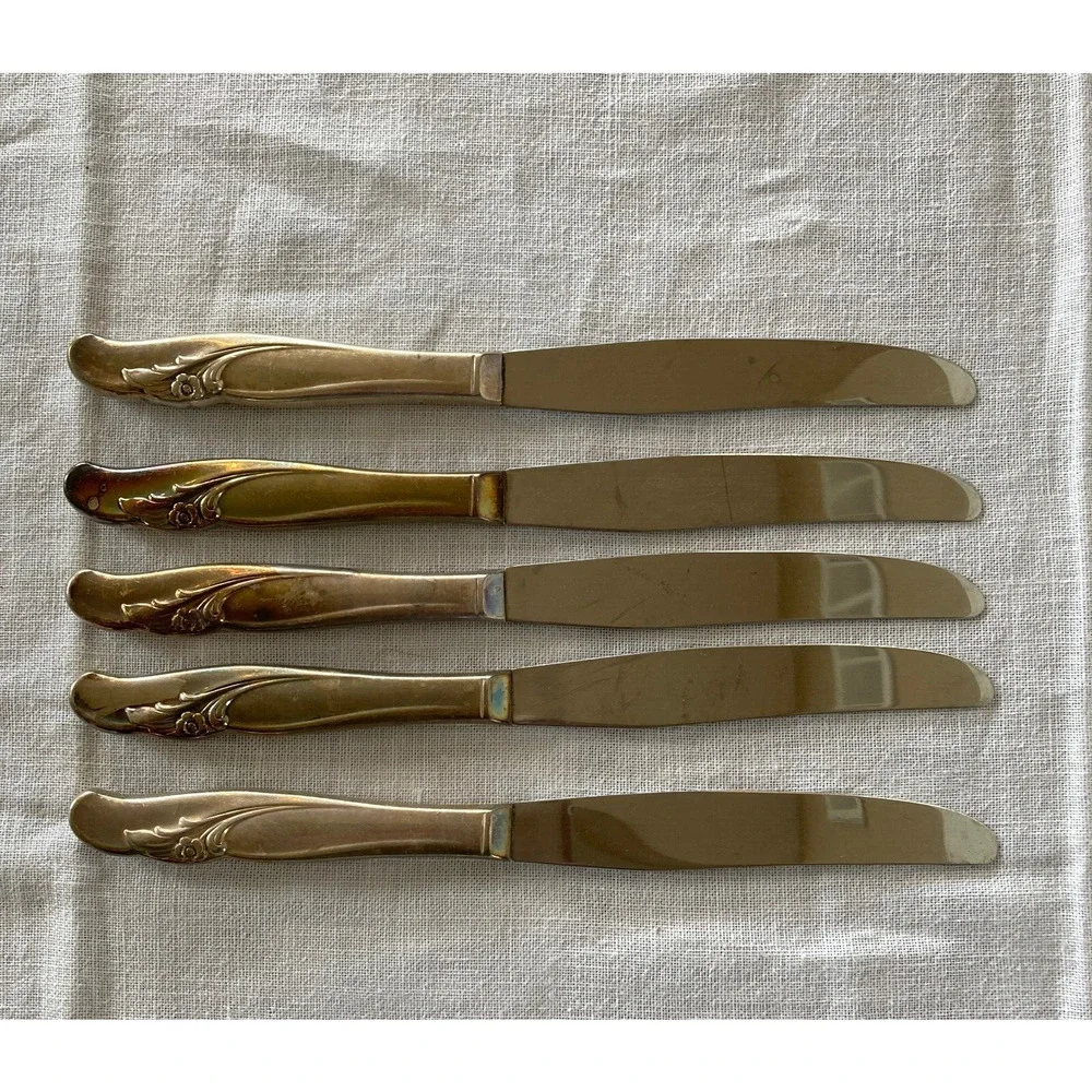 35 PC WM Rogers International Exquisite Reinforced Silverplate w Iced Tea Spoons